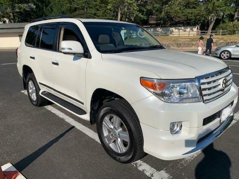 LAND CRUISER