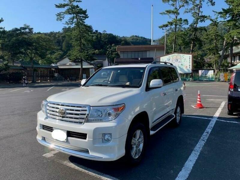 TOYOTA LAND CRUISER