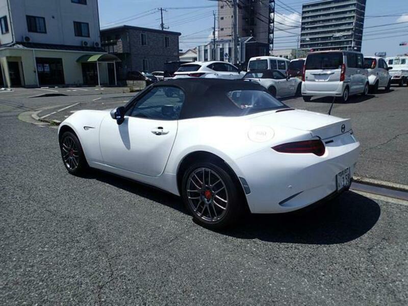 ROADSTER