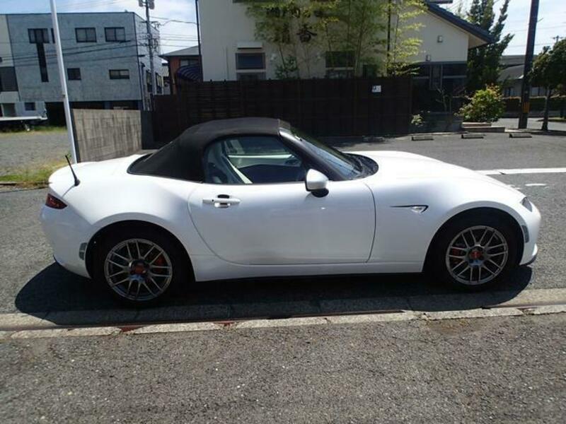 ROADSTER
