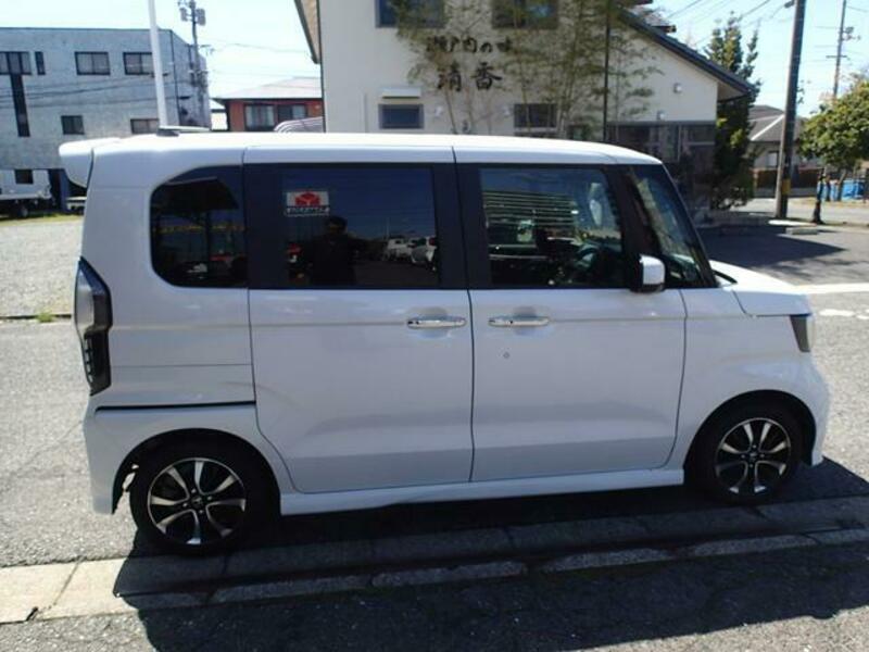N BOX CUSTOM