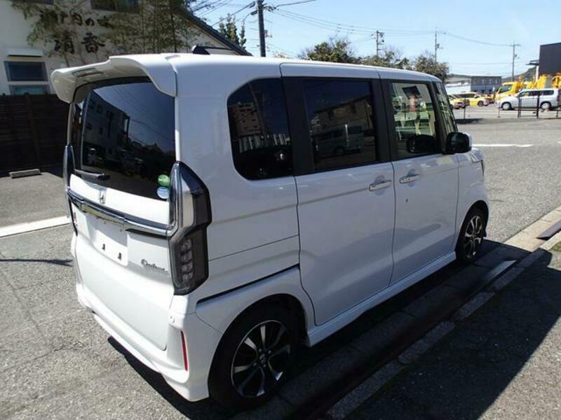 N BOX CUSTOM
