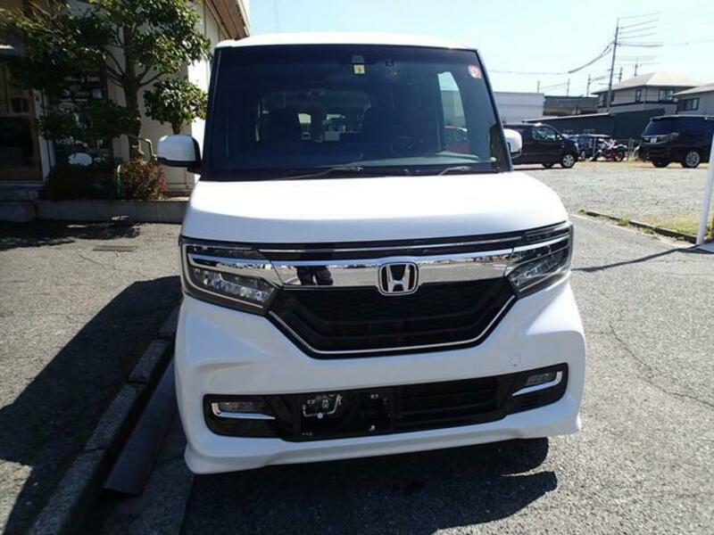 N BOX CUSTOM