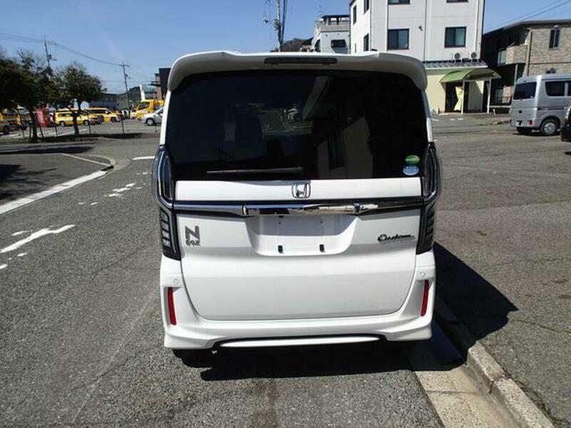 N BOX CUSTOM