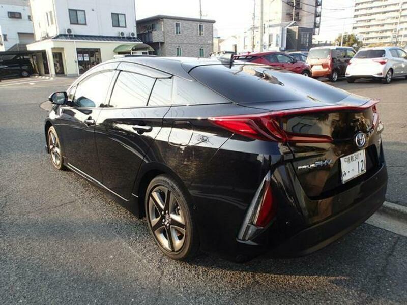 PRIUS PHV