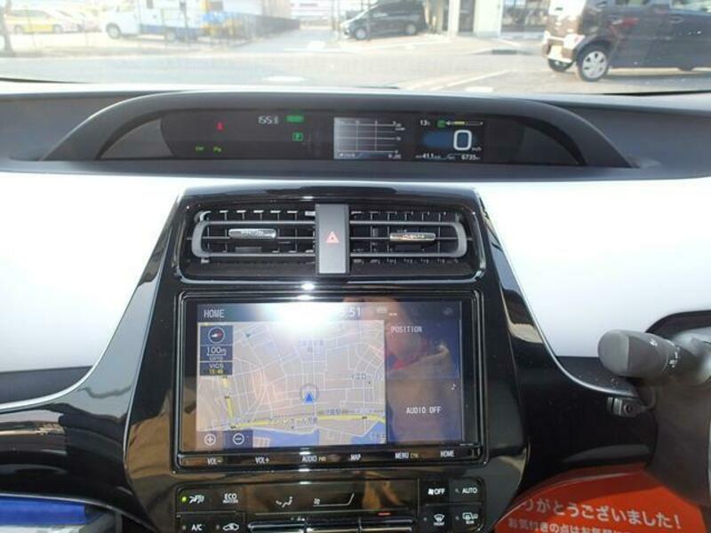 PRIUS PHV