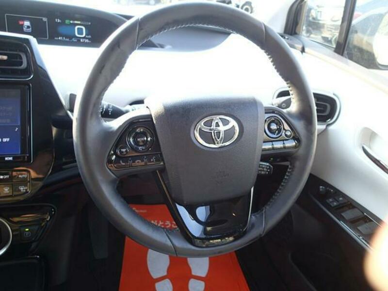 PRIUS PHV