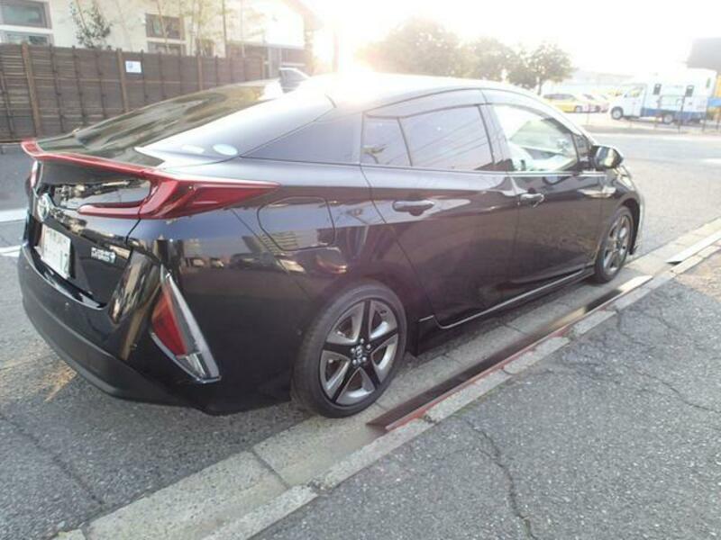 PRIUS PHV