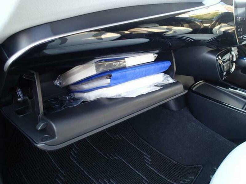 PRIUS PHV