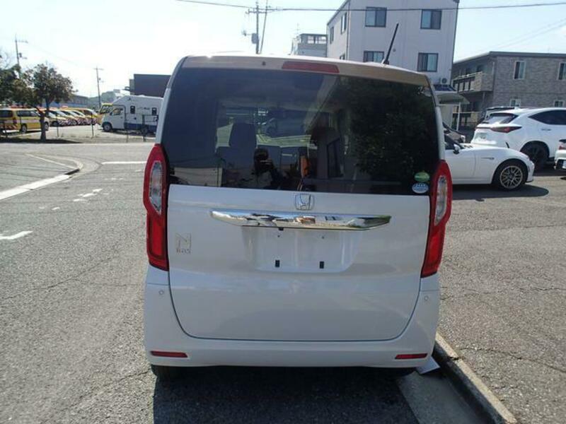 N BOX