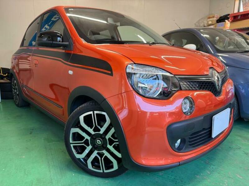 TWINGO