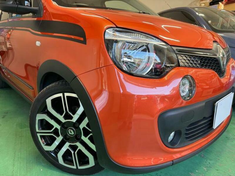 TWINGO