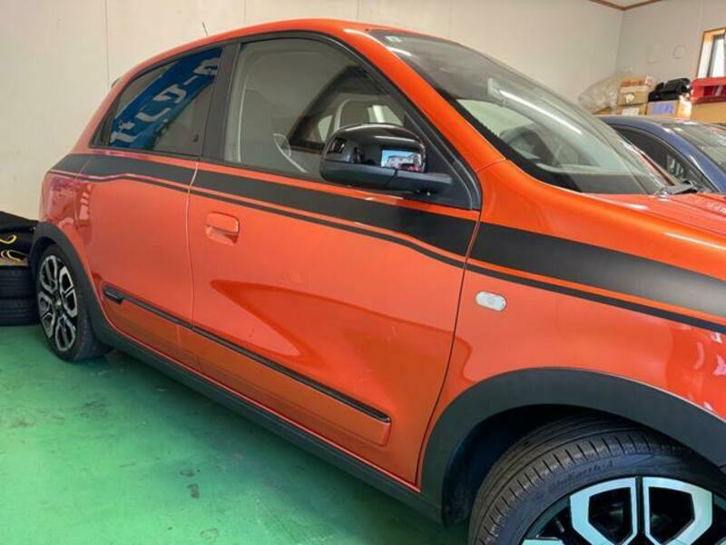 TWINGO
