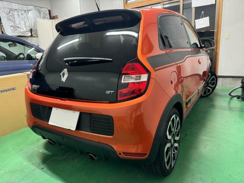 TWINGO