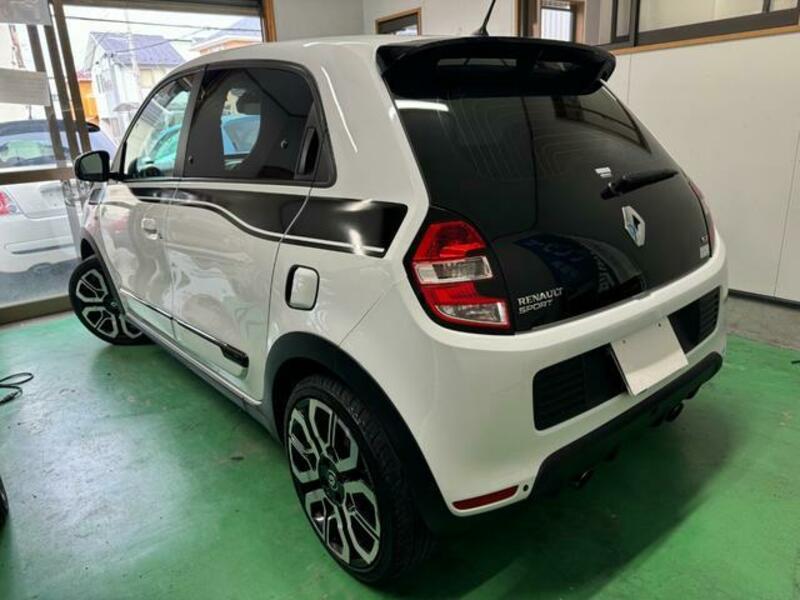 TWINGO