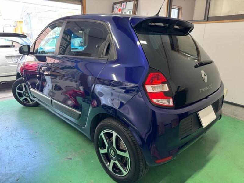 TWINGO
