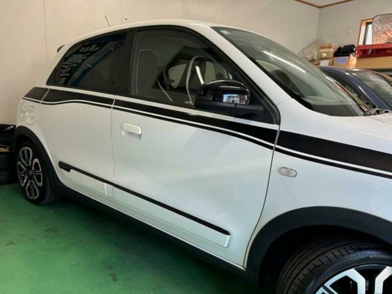 TWINGO