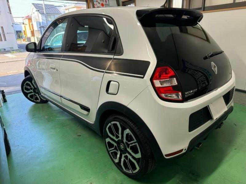 TWINGO