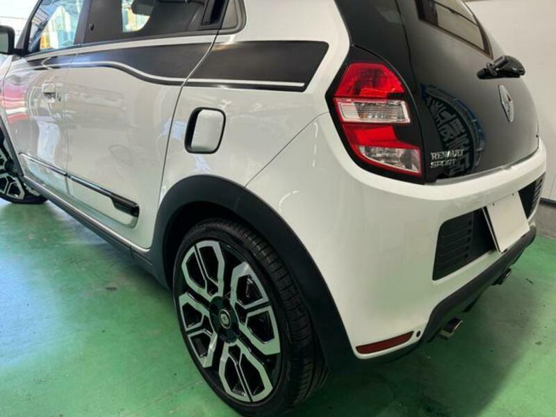 TWINGO