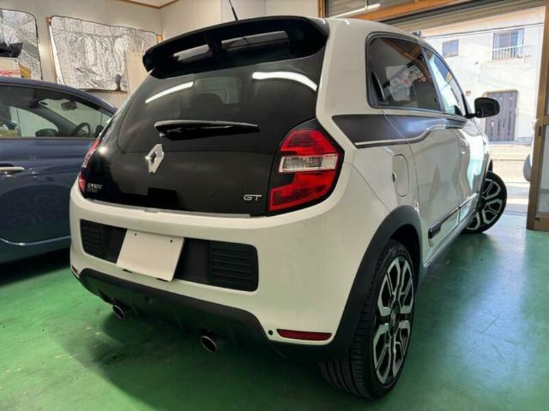 TWINGO