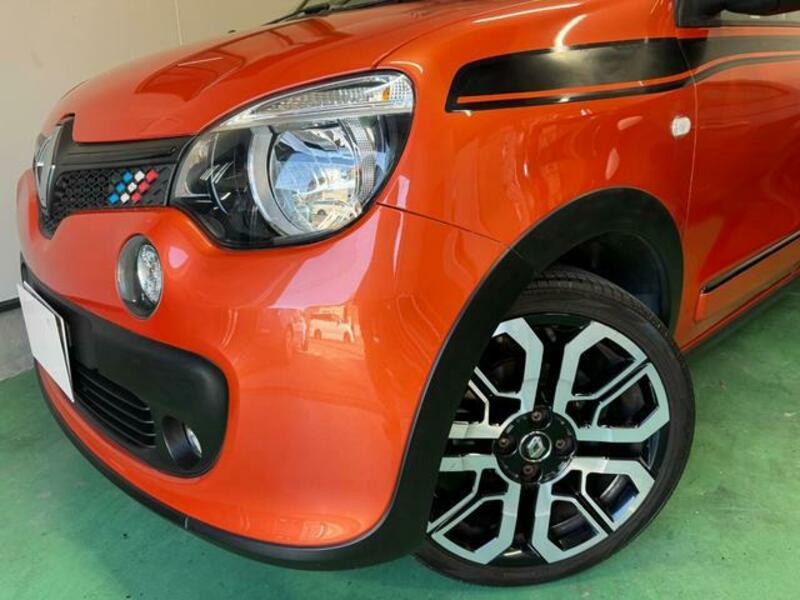 TWINGO