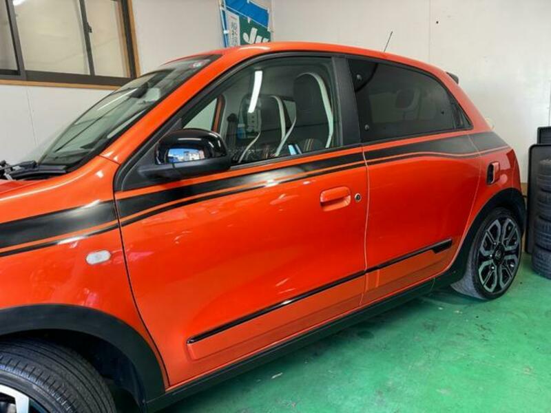 TWINGO