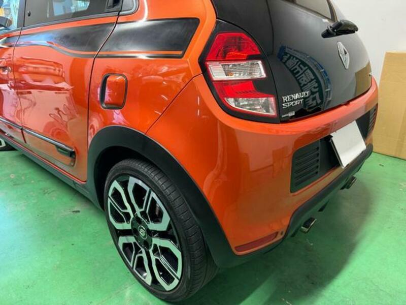 TWINGO