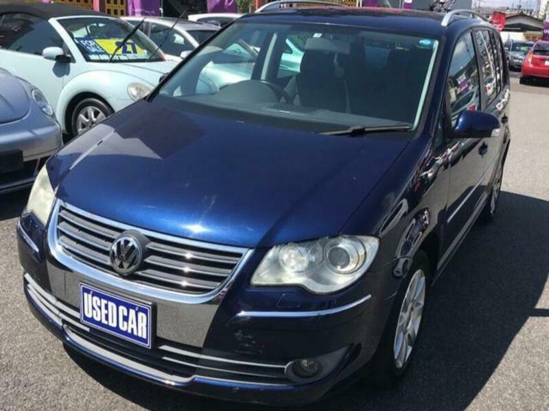 VOLKSWAGEN GOLF TOURAN