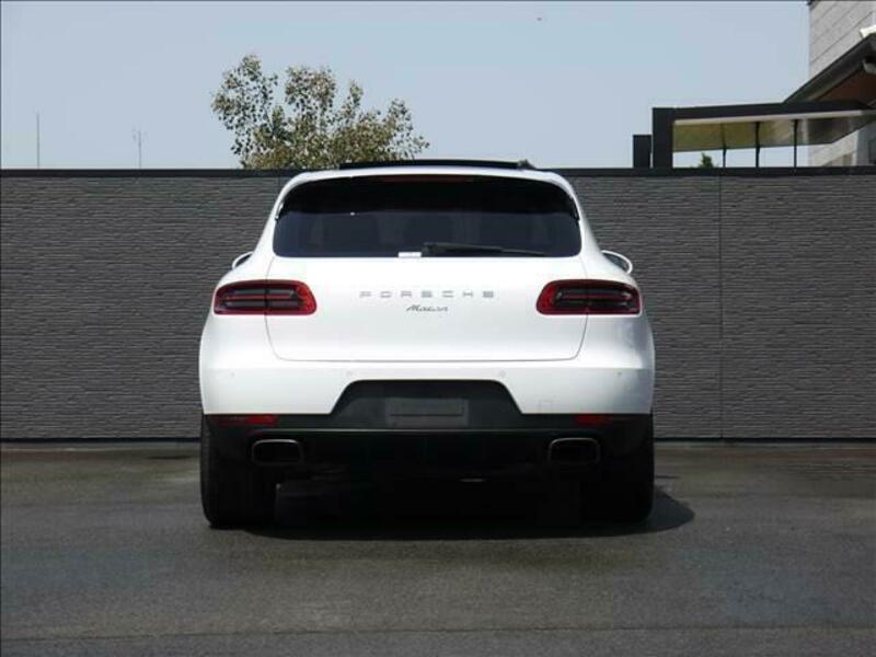 MACAN