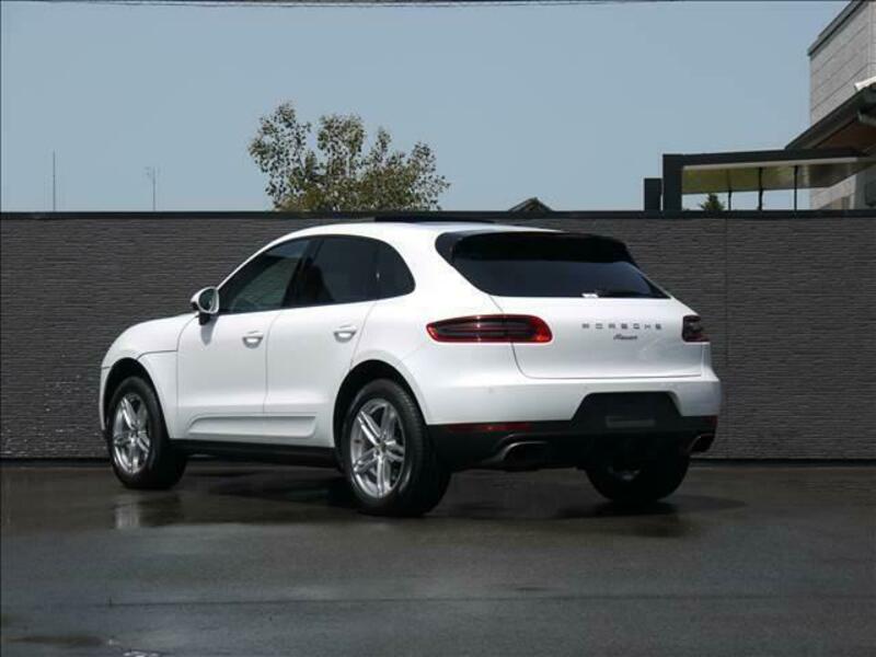 MACAN