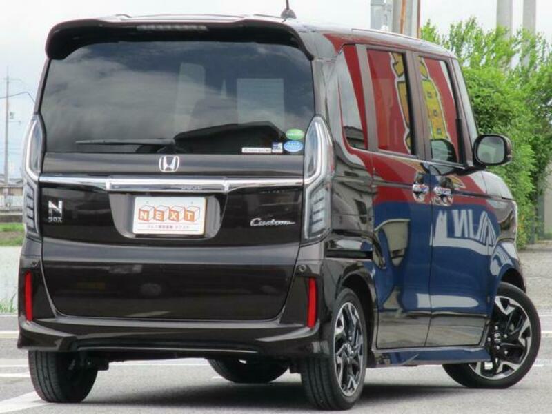 N BOX CUSTOM