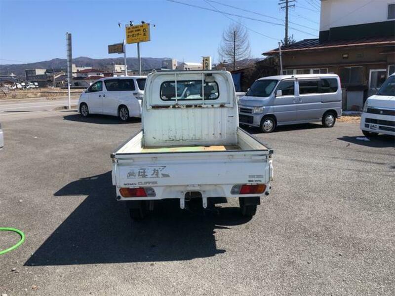 CLIPPER TRUCK