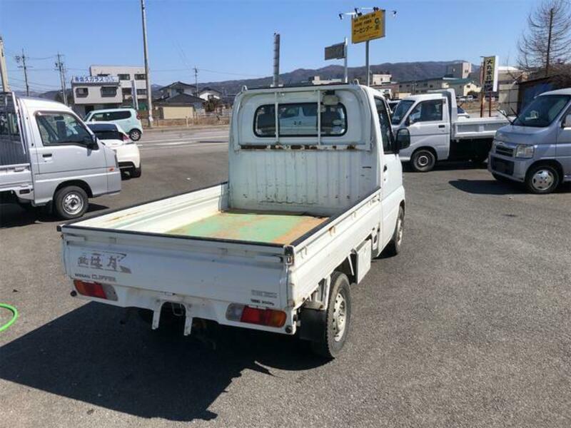 CLIPPER TRUCK