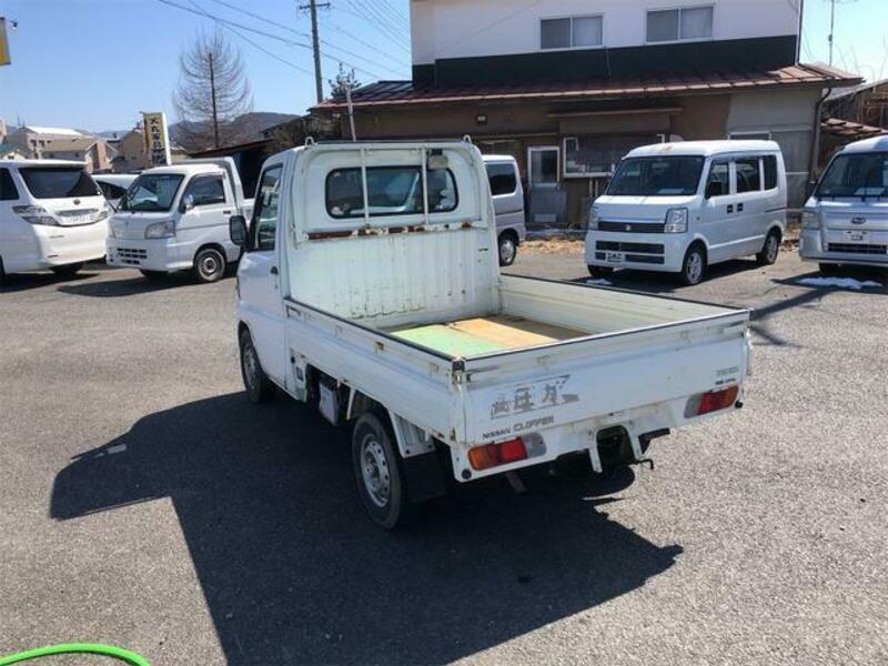 CLIPPER TRUCK