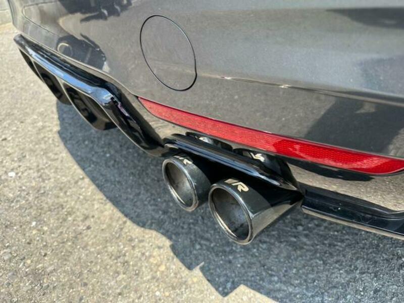 4 SERIES