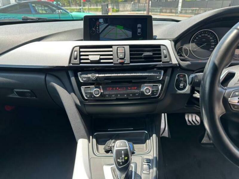 4 SERIES