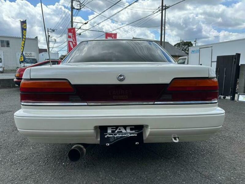 LAUREL