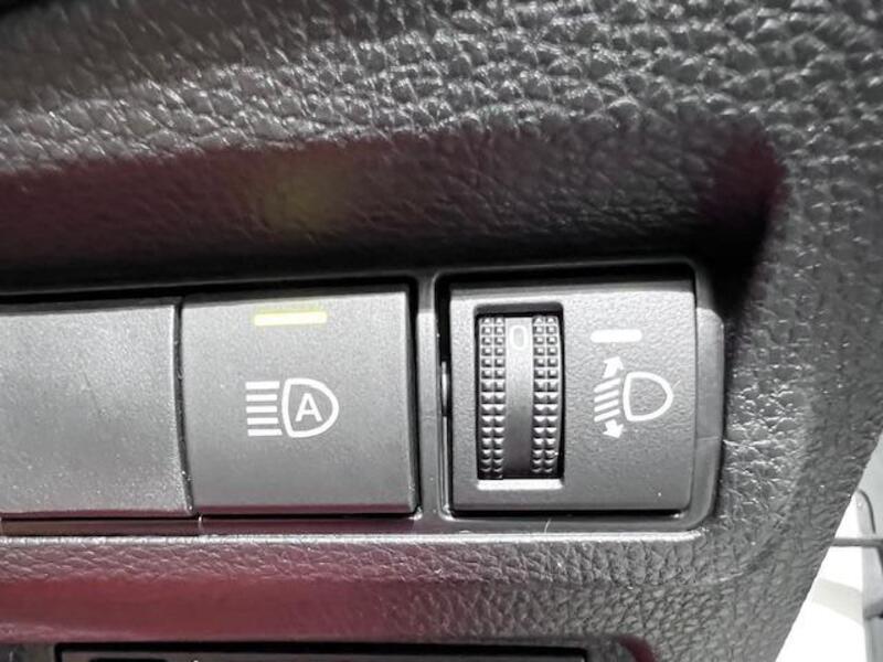 COROLLA CROSS