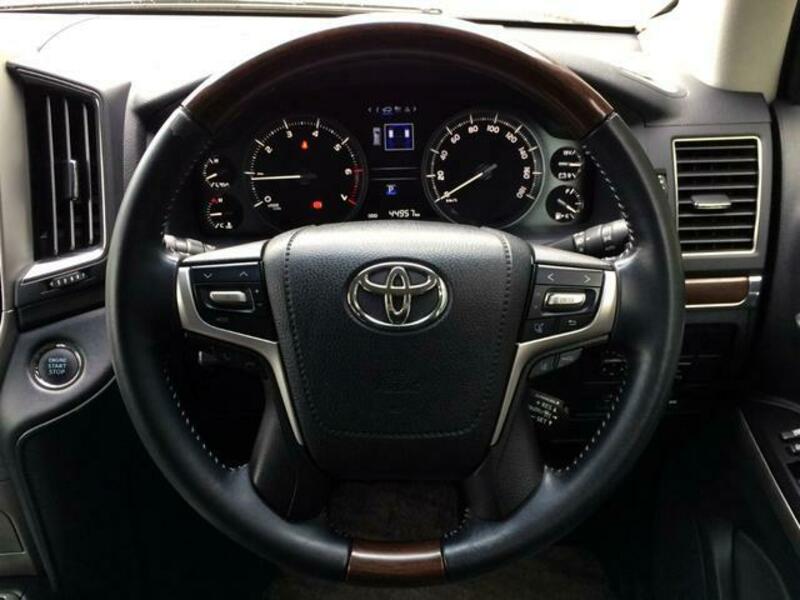 LAND CRUISER