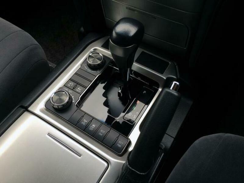 LAND CRUISER