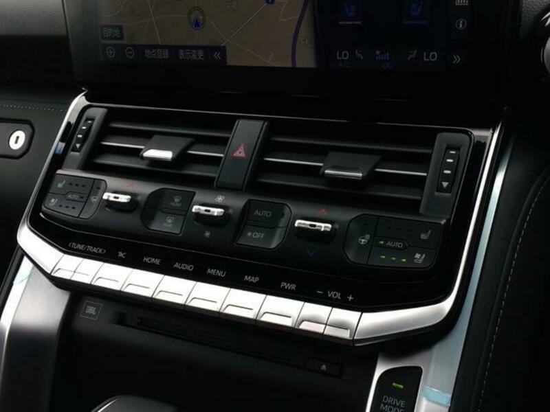 LAND CRUISER