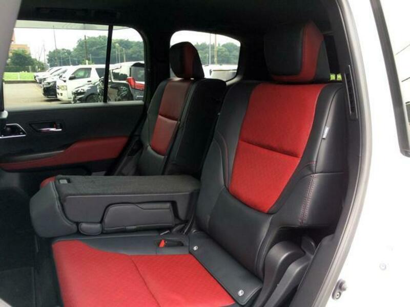 LAND CRUISER
