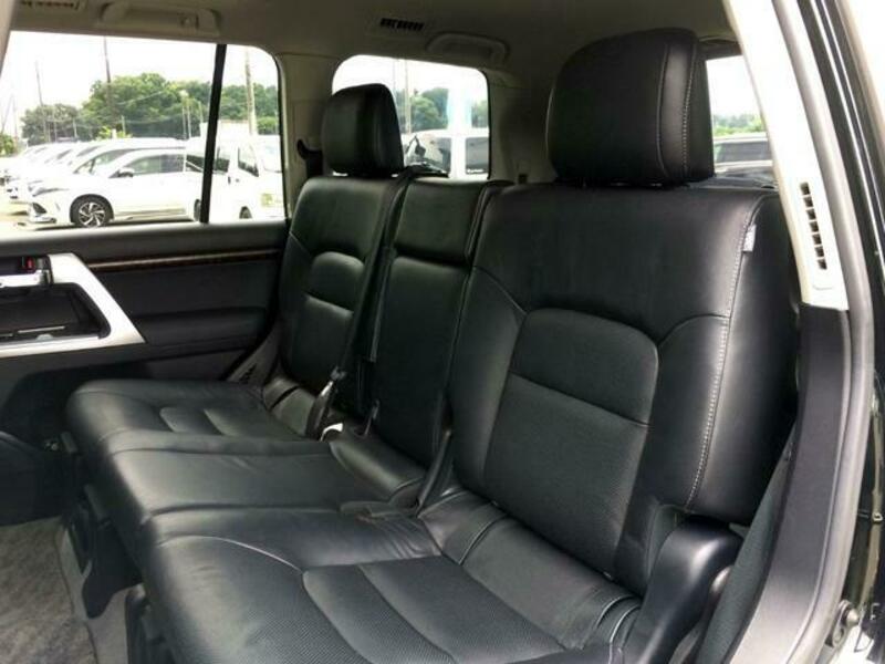 LAND CRUISER