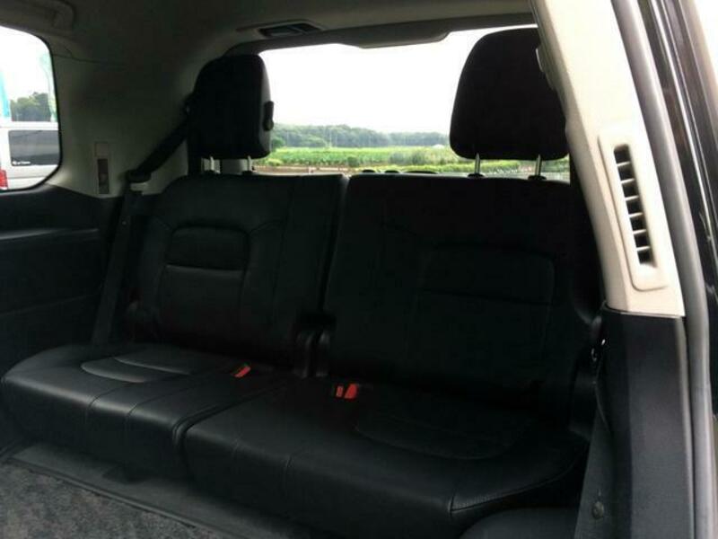 LAND CRUISER
