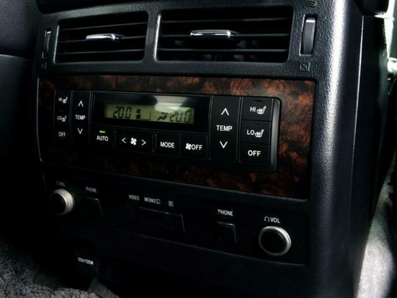 LAND CRUISER