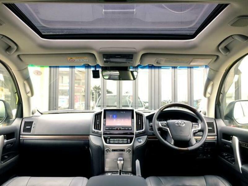 LAND CRUISER