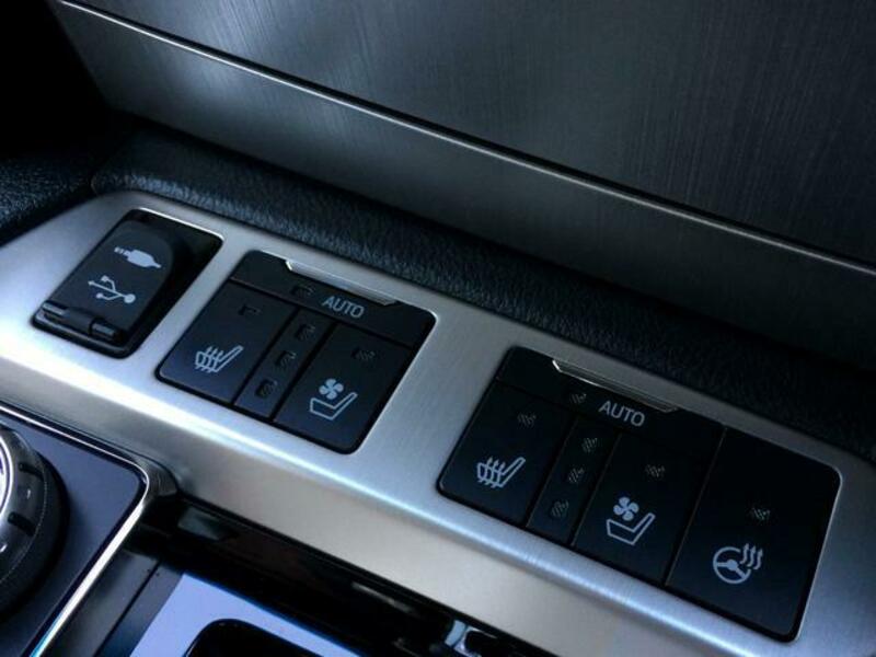 LAND CRUISER