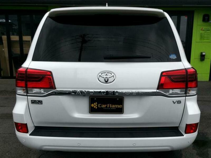 LAND CRUISER