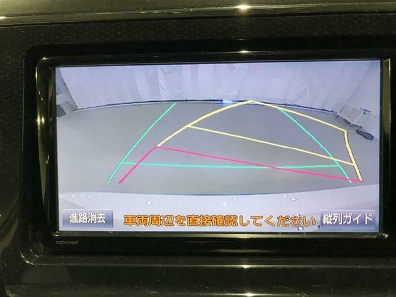 PRIUS ALPHA