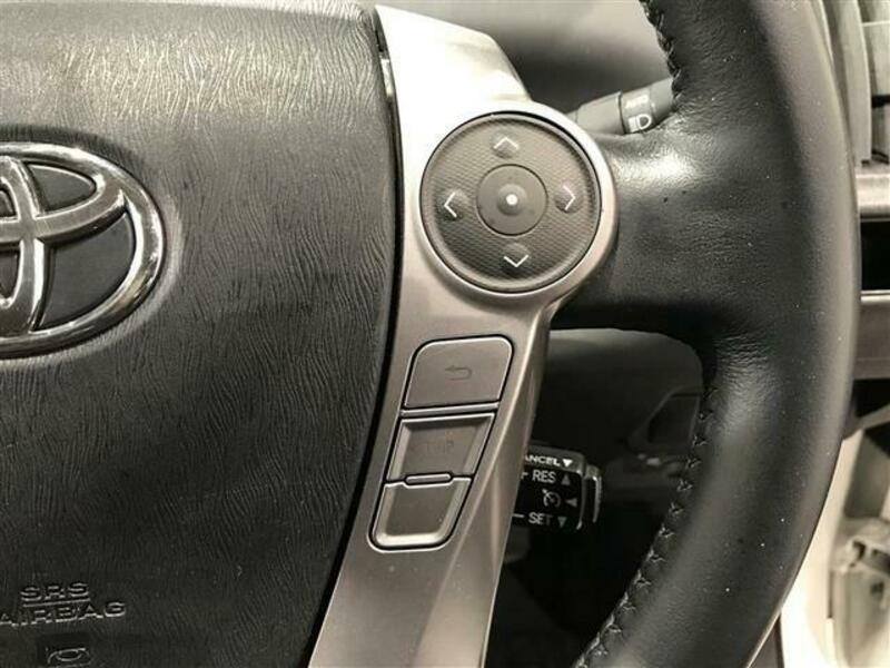 PRIUS ALPHA